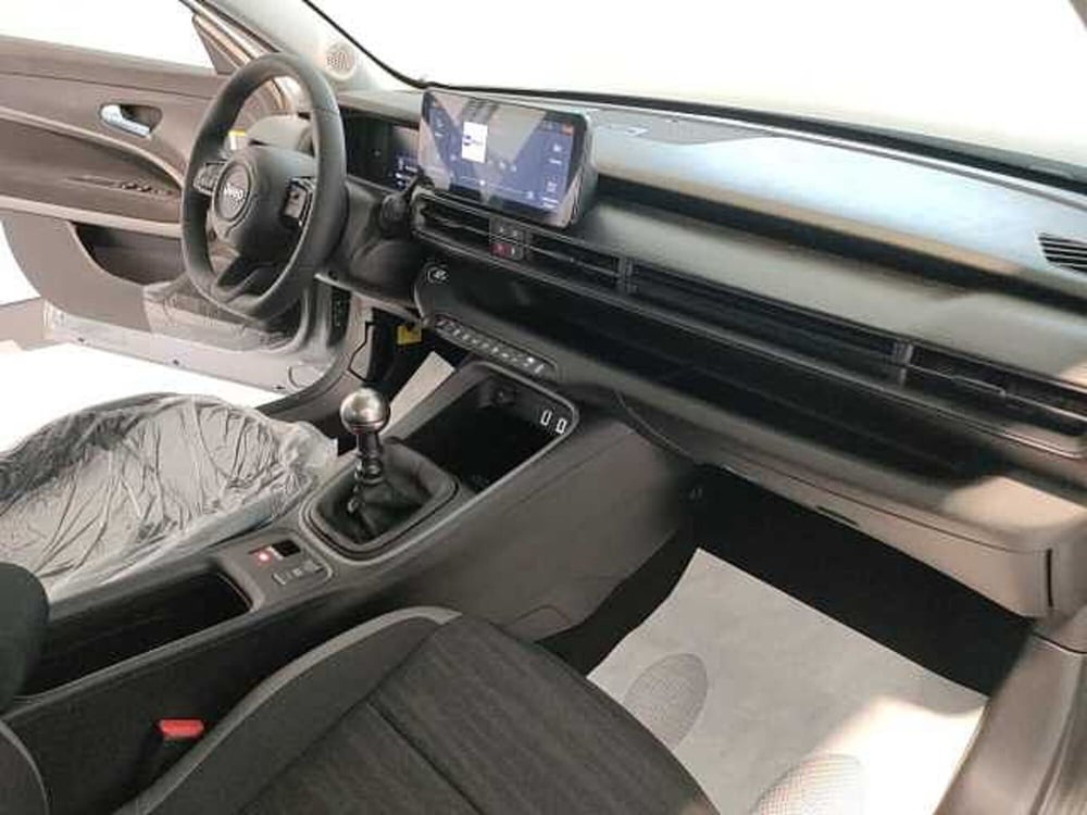 Jeep Avenger nuova a Teramo (14)