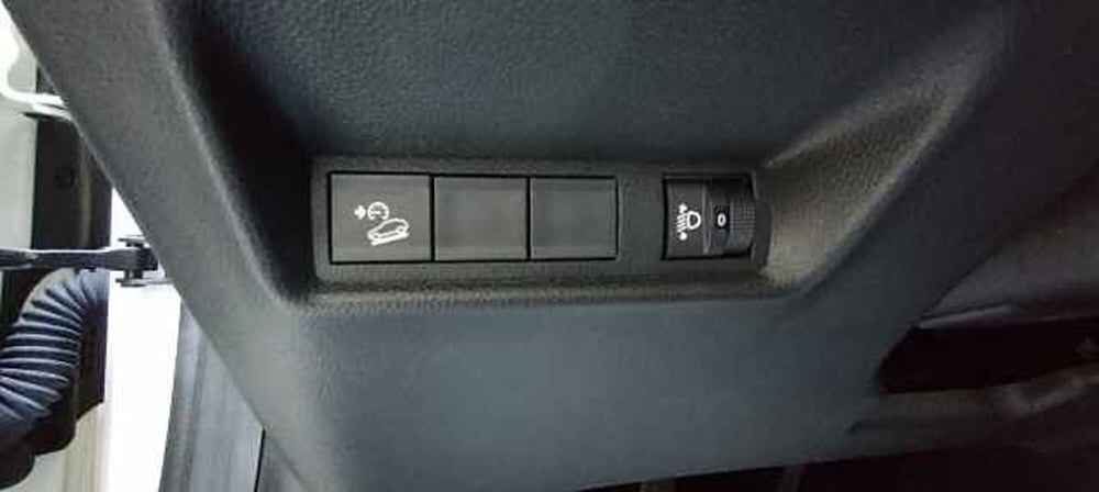 Jeep Avenger usata a Viterbo (19)