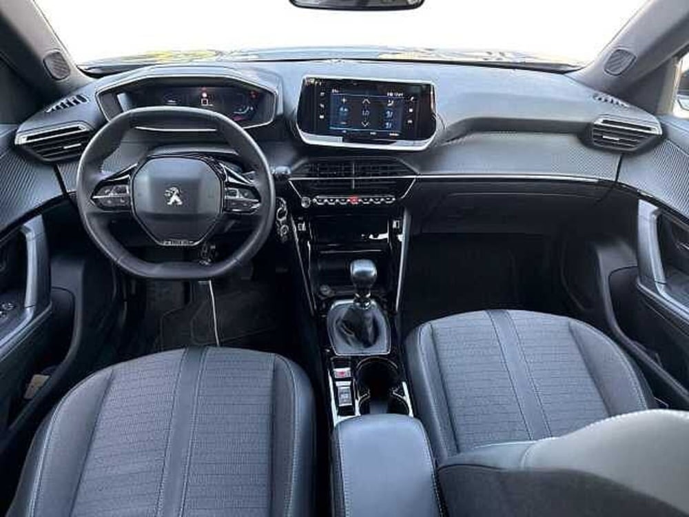 Peugeot 2008 usata a Napoli (13)