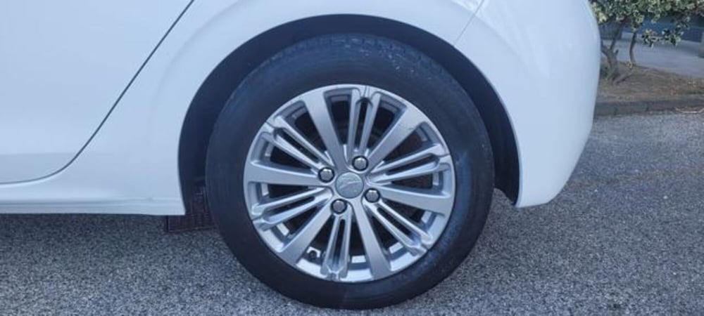 Peugeot 208 usata a Napoli (5)