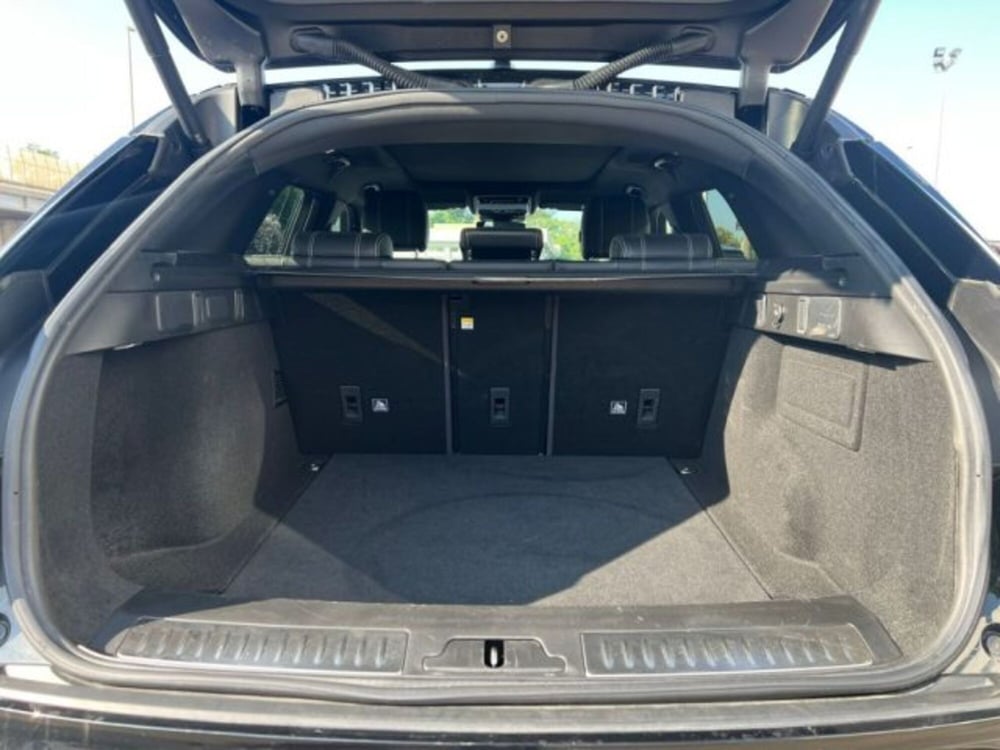 Land Rover Range Rover Velar usata a Lecce (16)