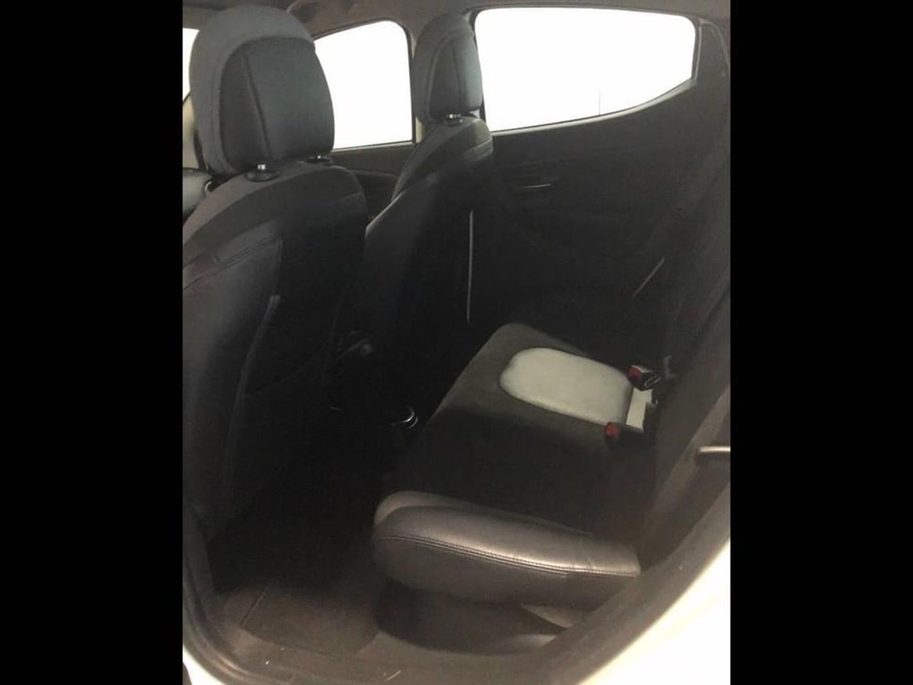 Lancia Ypsilon usata a Torino (13)