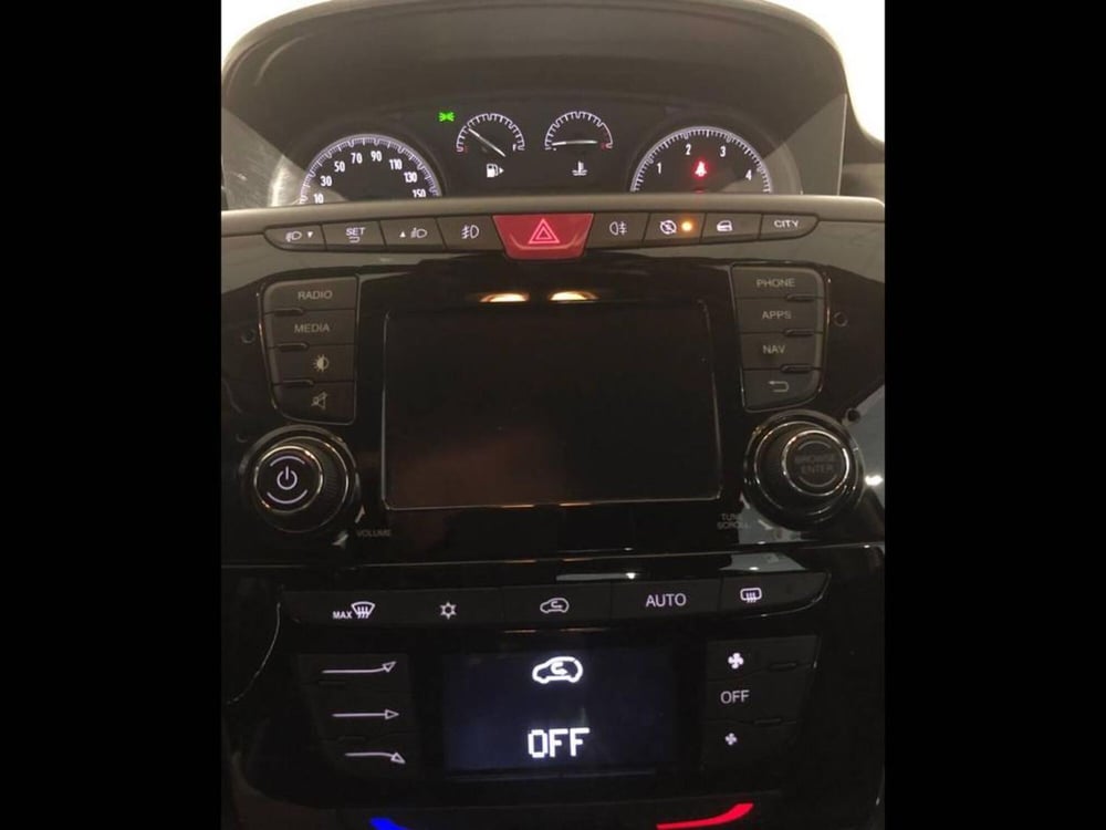 Lancia Ypsilon usata a Torino (8)