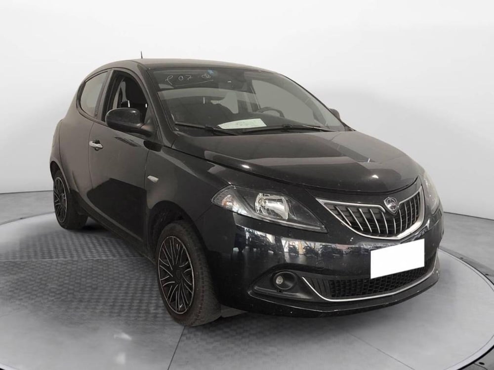 Lancia Ypsilon usata a Torino (3)