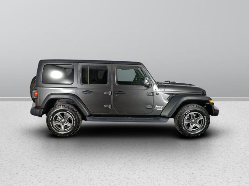 Jeep Wrangler Unlimited usata a Ascoli Piceno (6)