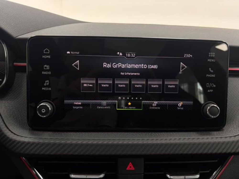 Skoda Scala nuova a Como (14)