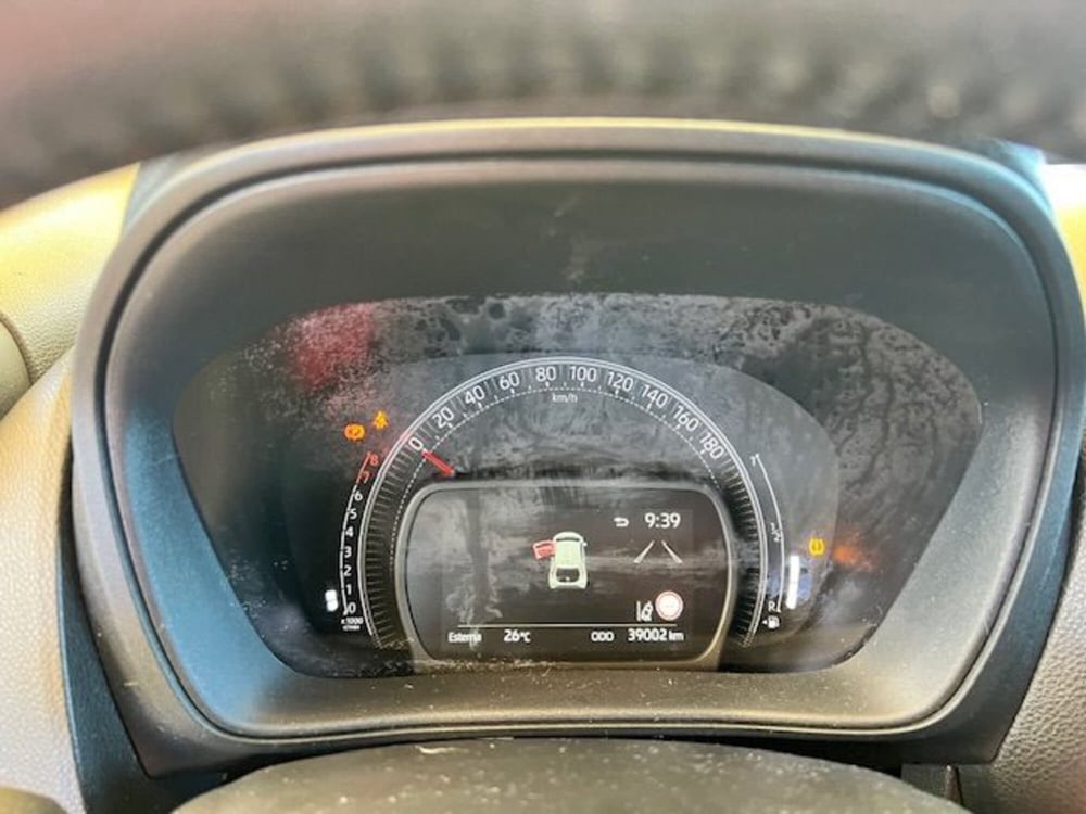 Toyota Aygo X usata a Roma (11)