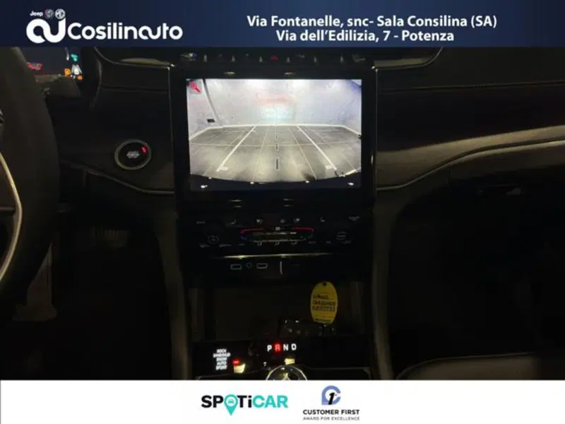 Jeep Grand Cherokee nuova a Salerno (15)