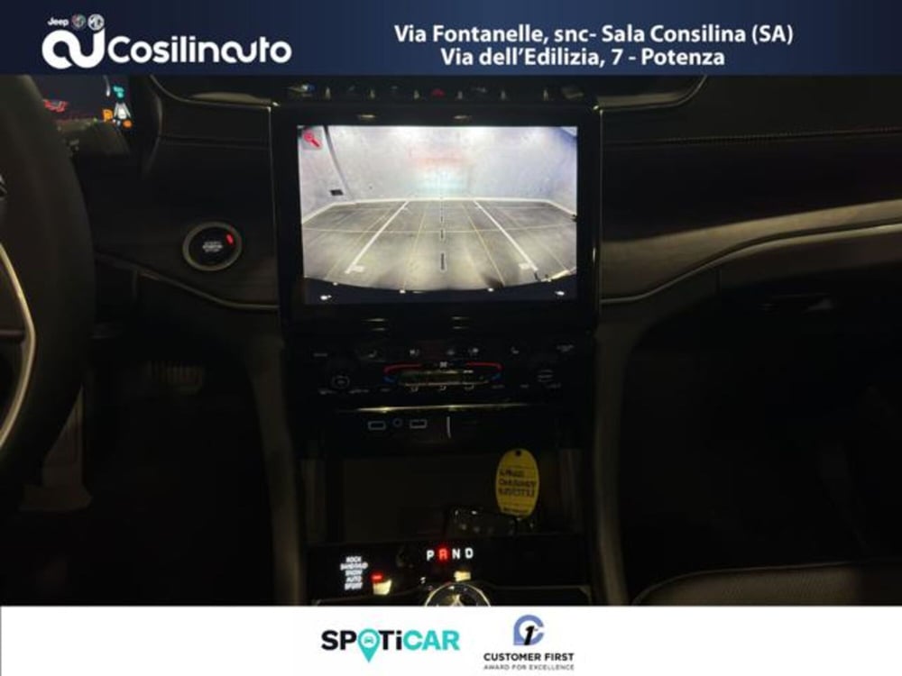 Jeep Grand Cherokee nuova a Salerno (15)