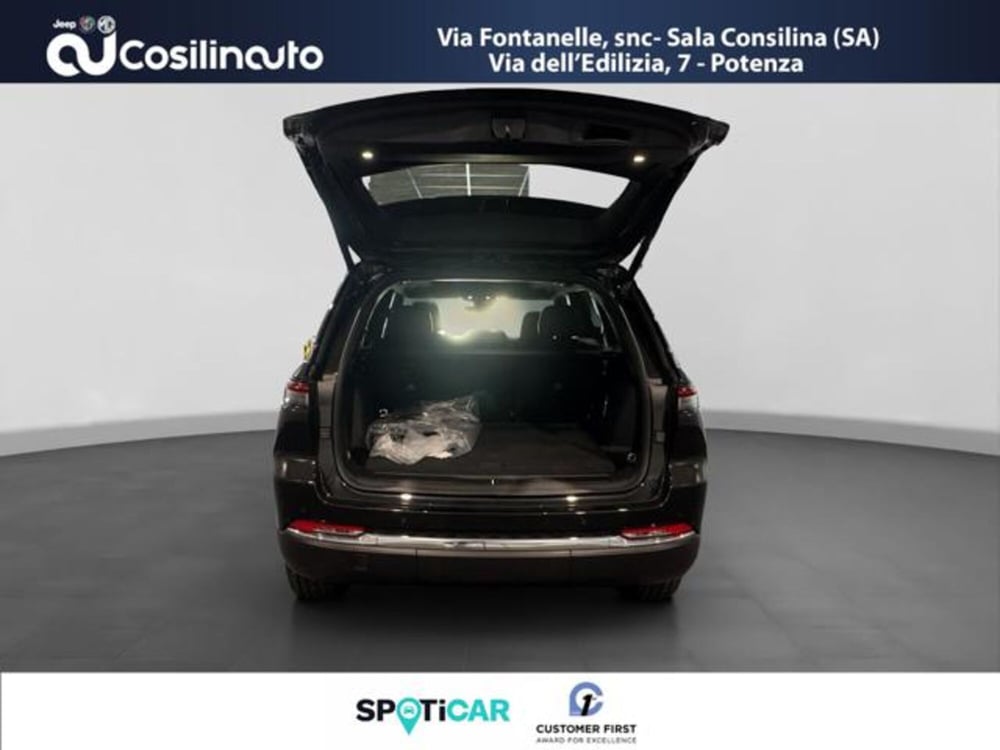 Jeep Grand Cherokee nuova a Salerno (17)