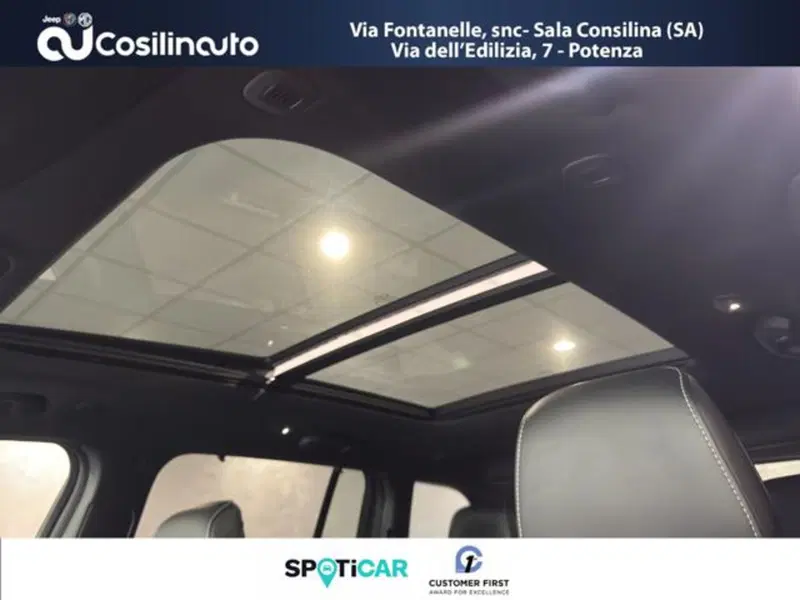 Jeep Grand Cherokee nuova a Salerno (20)