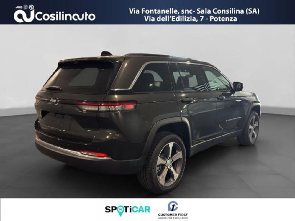 Jeep Grand Cherokee nuova a Salerno (5)