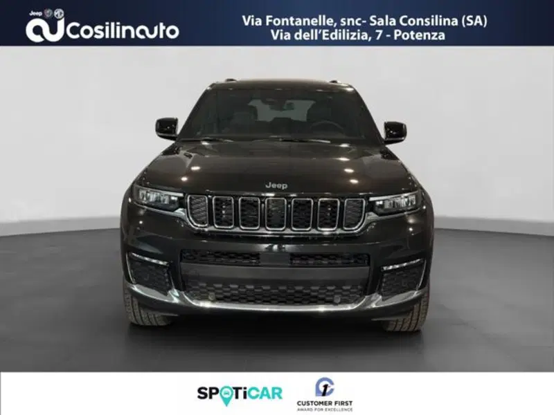 Jeep Grand Cherokee nuova a Salerno (8)