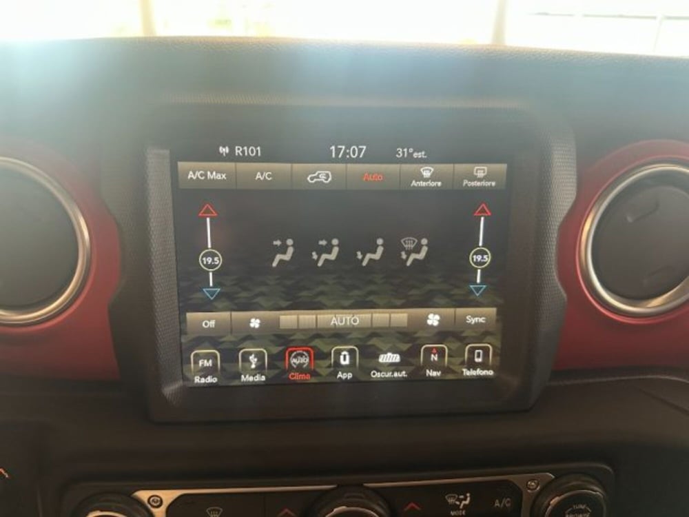 Jeep Wrangler Unlimited usata a Cuneo (14)