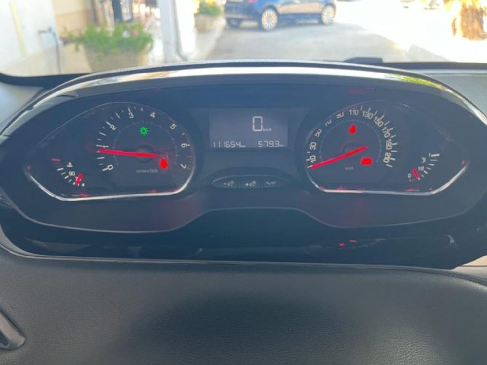 Peugeot 208 usata a Trapani (8)