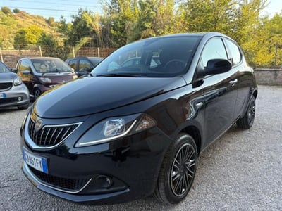 Lancia Ypsilon 1.0 FireFly 5 porte S&amp;S Hybrid Gold Plus del 2023 usata a Roma