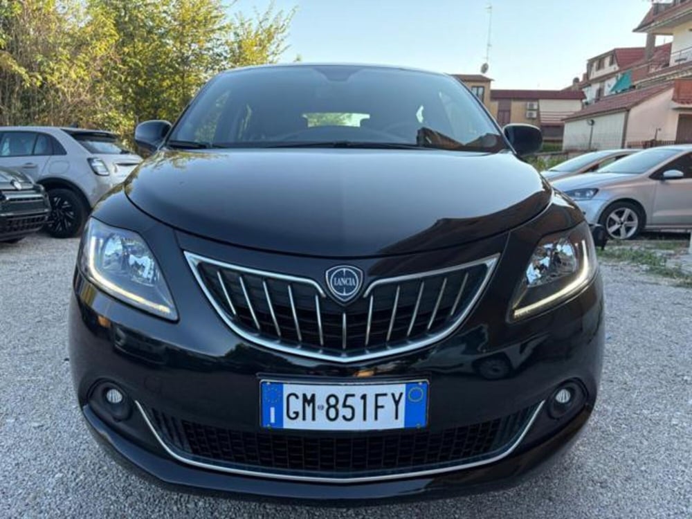 Lancia Ypsilon usata a Roma (11)