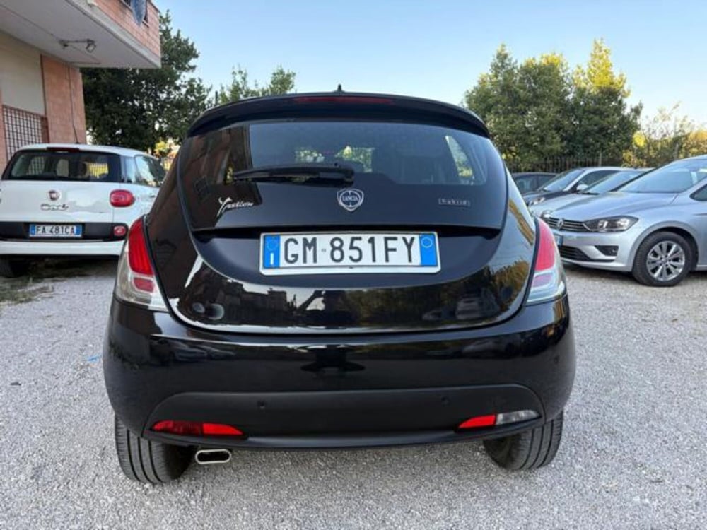 Lancia Ypsilon usata a Roma (4)
