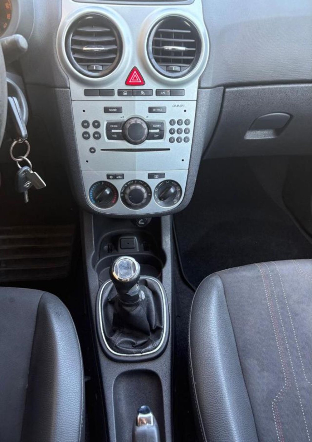 Opel Corsa usata a Roma (16)