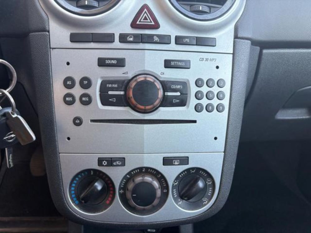 Opel Corsa usata a Roma (17)