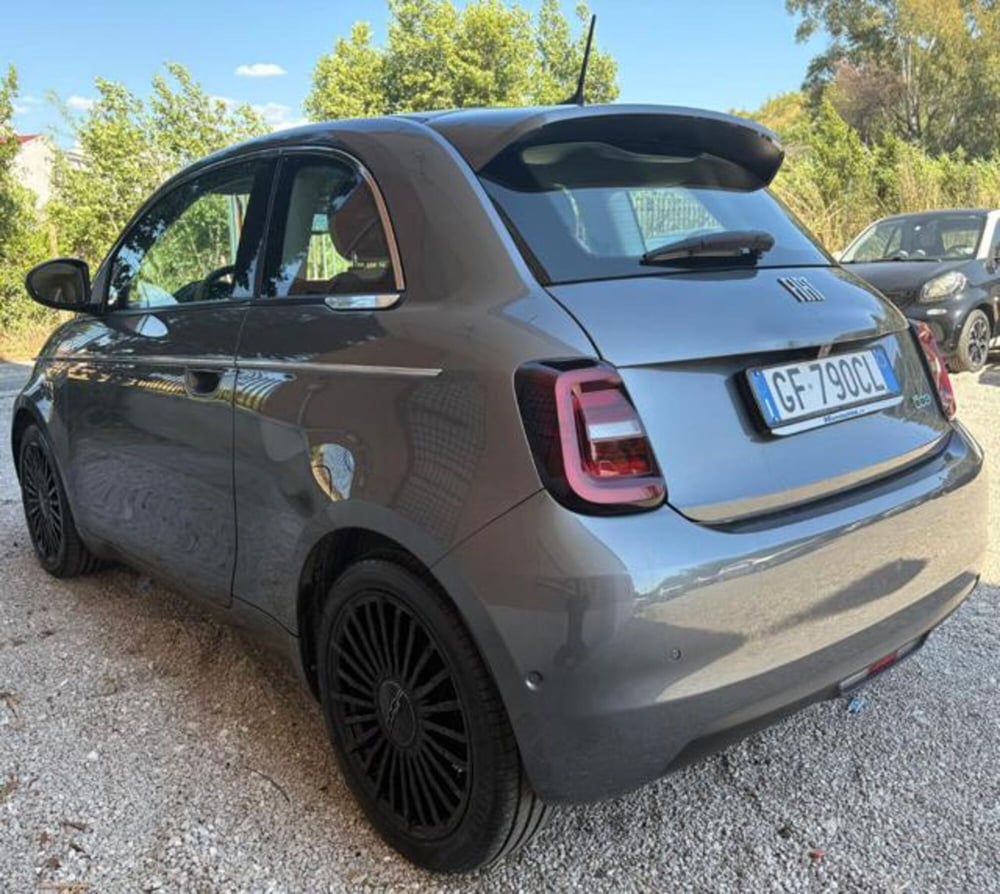 Fiat 500e usata a Roma (3)