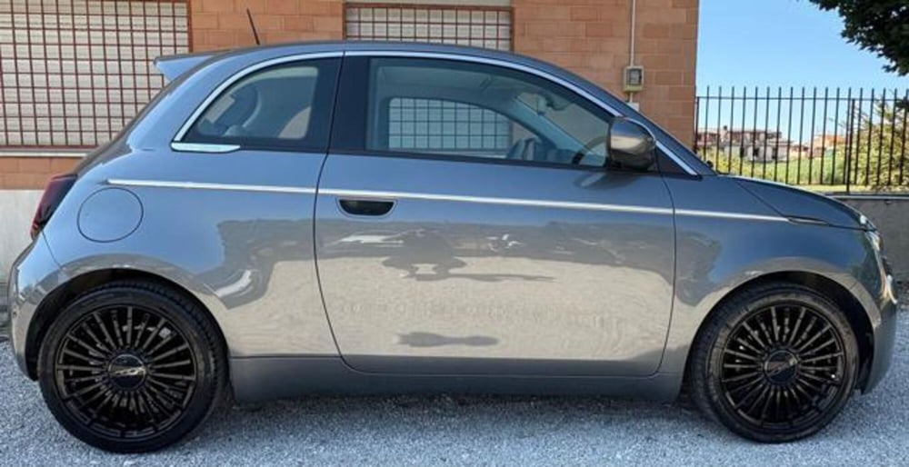 Fiat 500e usata a Roma (9)