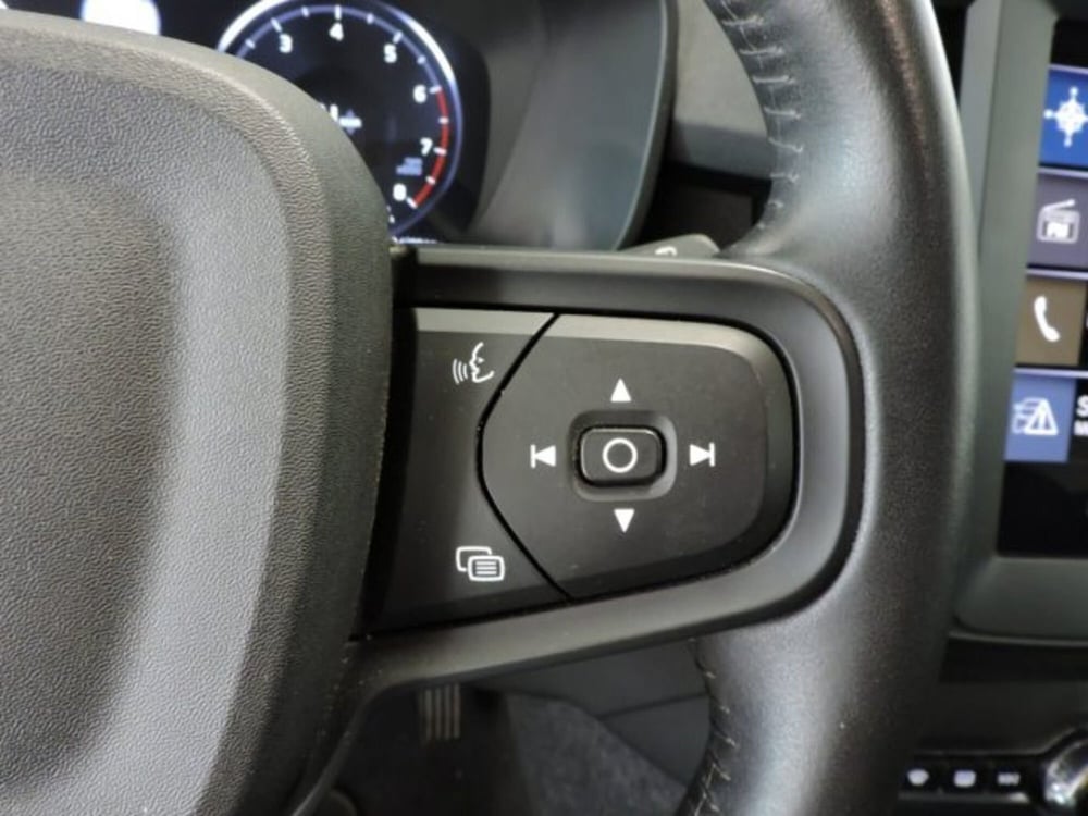 Volvo XC40 usata a Firenze (18)