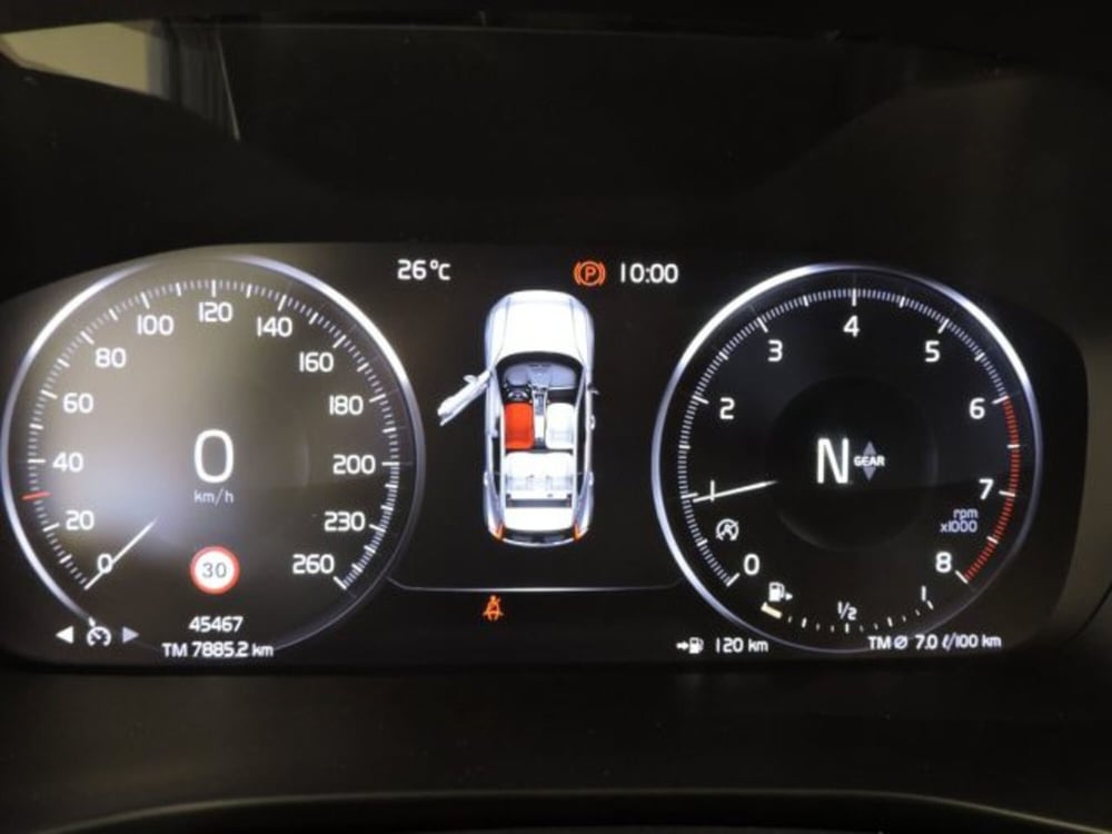 Volvo XC40 usata a Firenze (8)