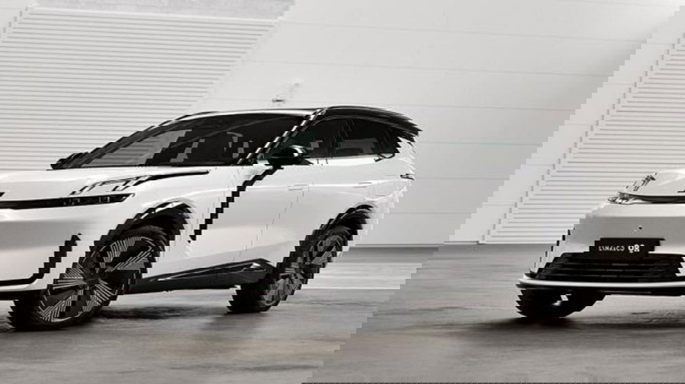 Lynk & Co 08 nuova a Firenze (10)