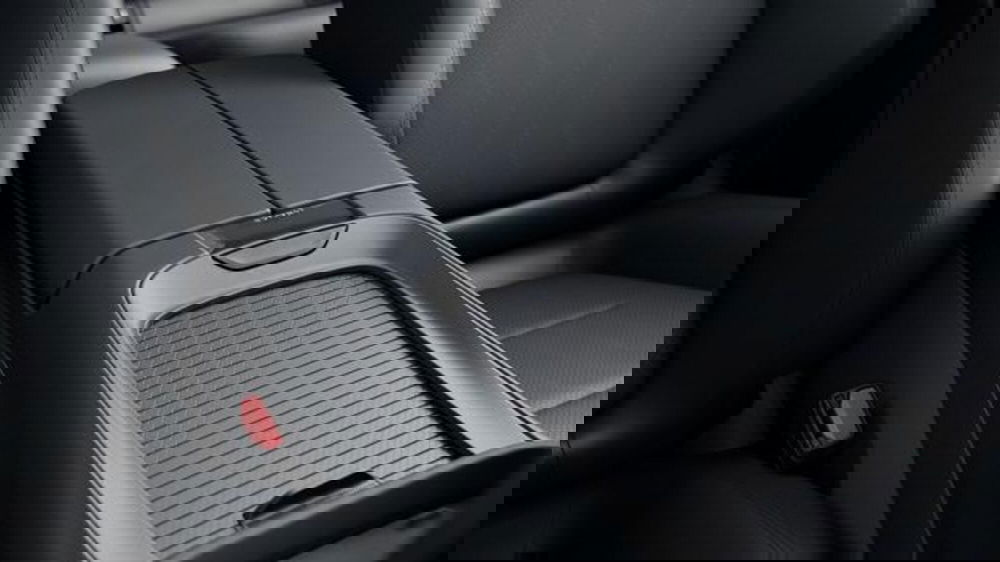 Lynk & Co 08 nuova a Firenze (13)