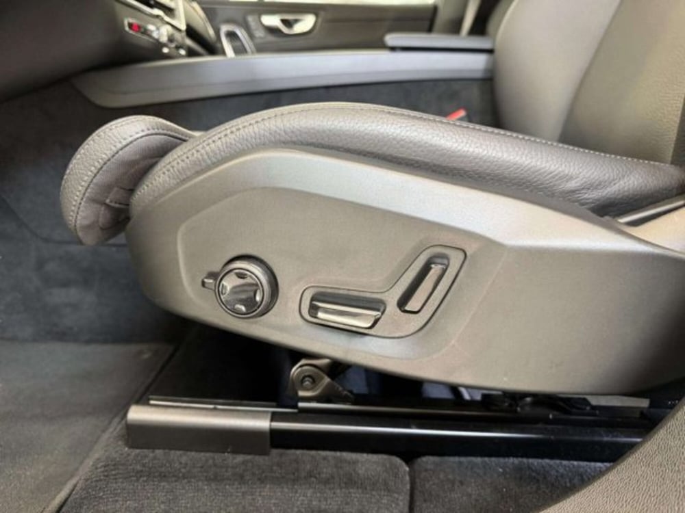 Volvo XC60 usata a Firenze (17)