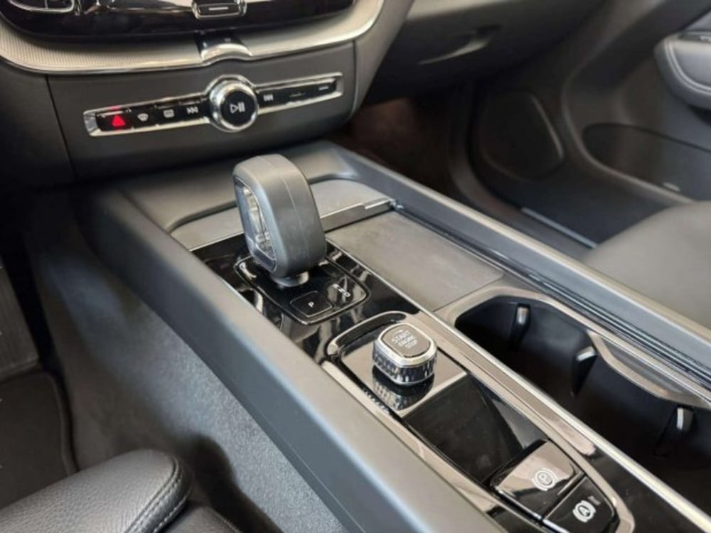 Volvo XC60 usata a Firenze (18)