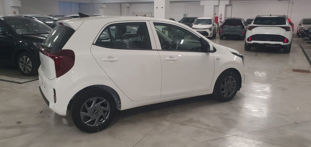 Kia Picanto nuova a Napoli (2)