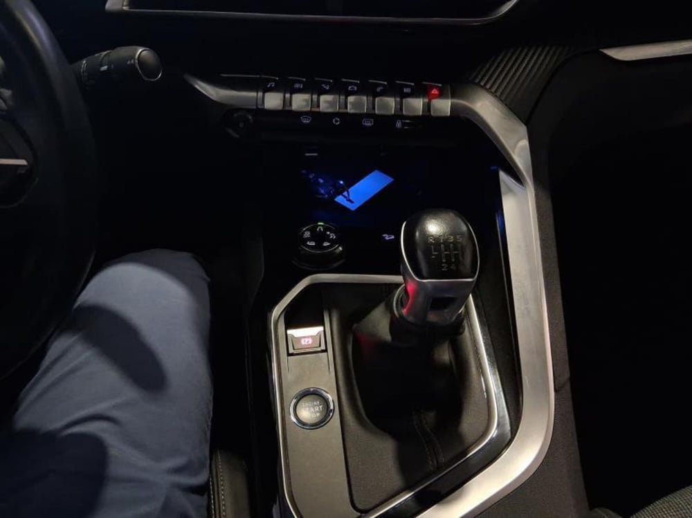 Peugeot 5008 usata a Genova (16)
