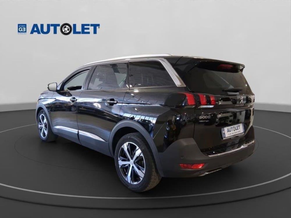 Peugeot 5008 usata a Genova (8)