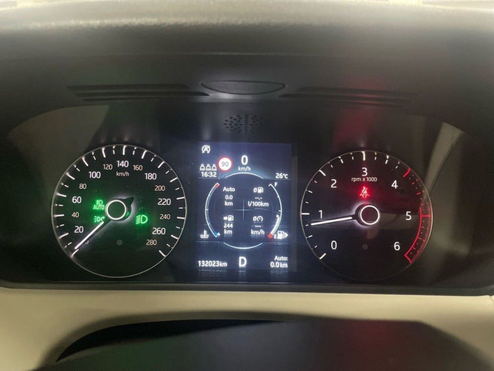 Land Rover Range Rover Velar usata a Macerata (9)