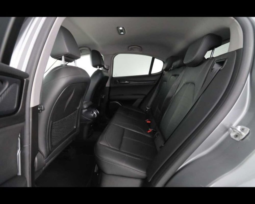 Alfa Romeo Stelvio usata a Bologna (10)