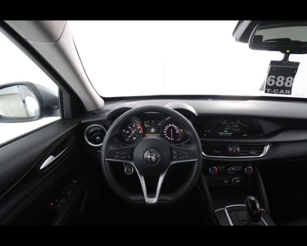 Alfa Romeo Stelvio usata a Bologna (12)