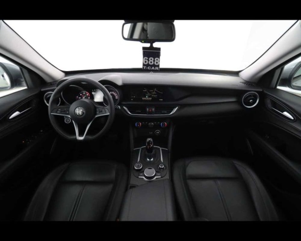 Alfa Romeo Stelvio usata a Bologna (13)