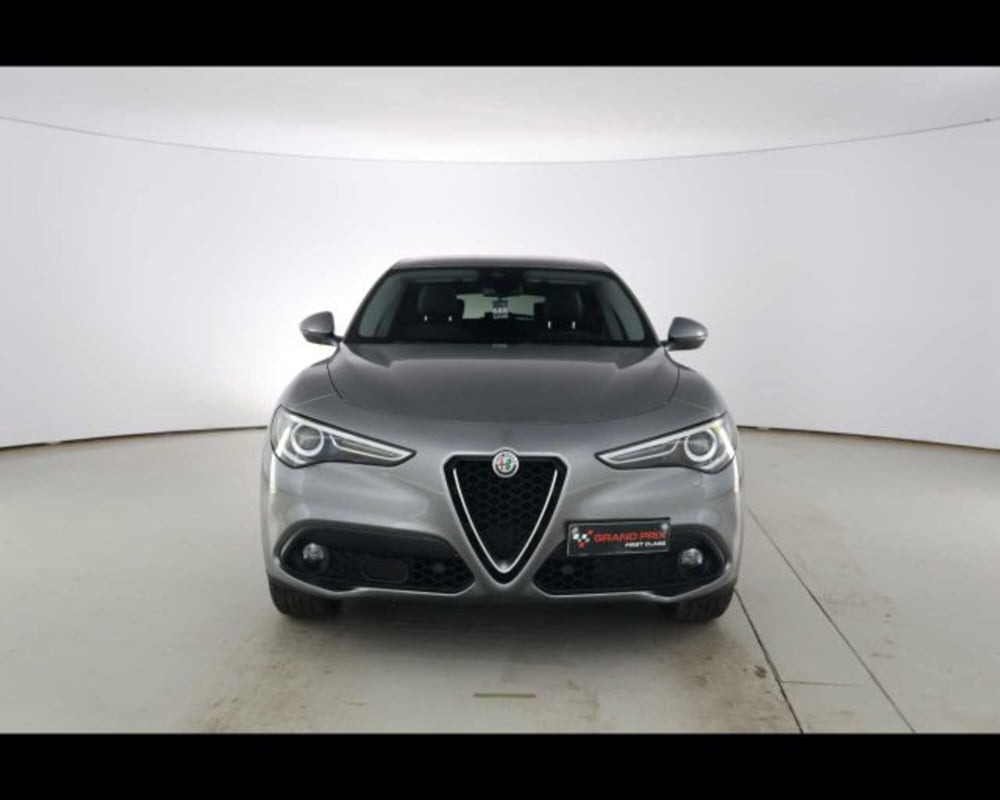 Alfa Romeo Stelvio usata a Bologna (2)