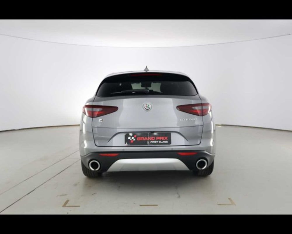 Alfa Romeo Stelvio usata a Bologna (6)