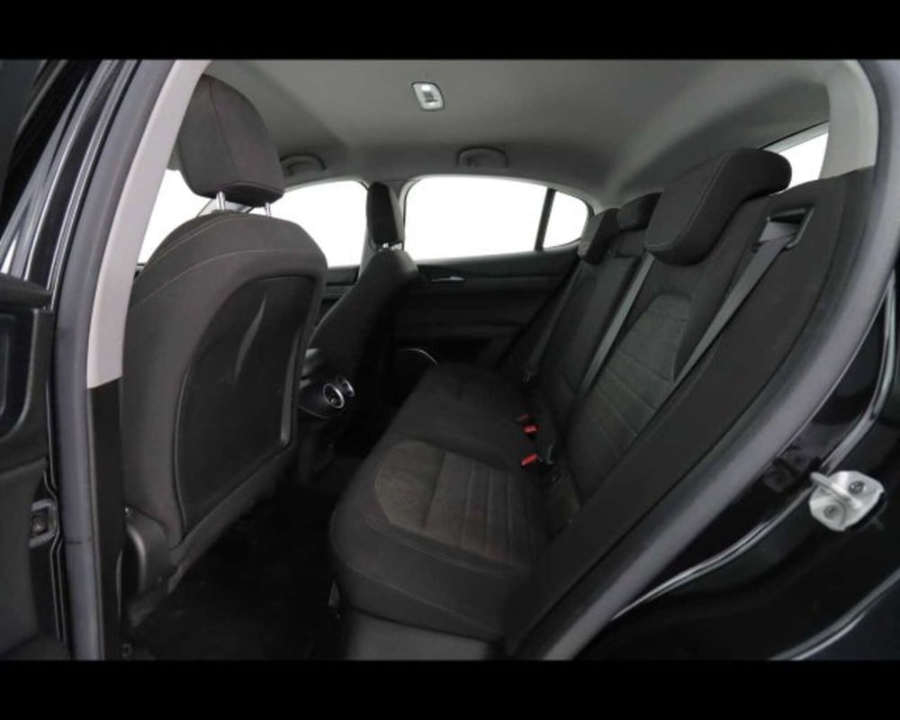 Alfa Romeo Stelvio usata a Bologna (10)