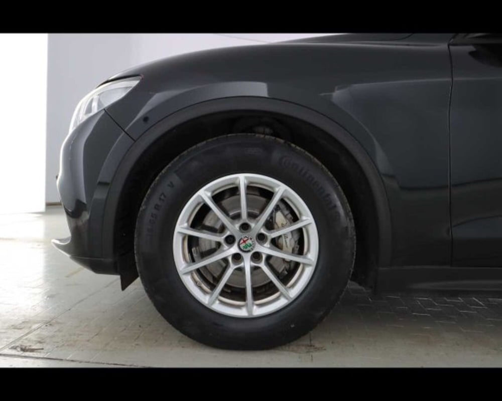 Alfa Romeo Stelvio usata a Bologna (11)