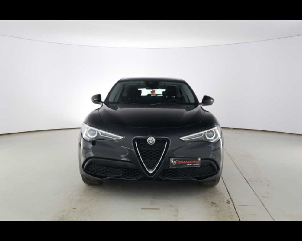 Alfa Romeo Stelvio usata a Bologna (2)