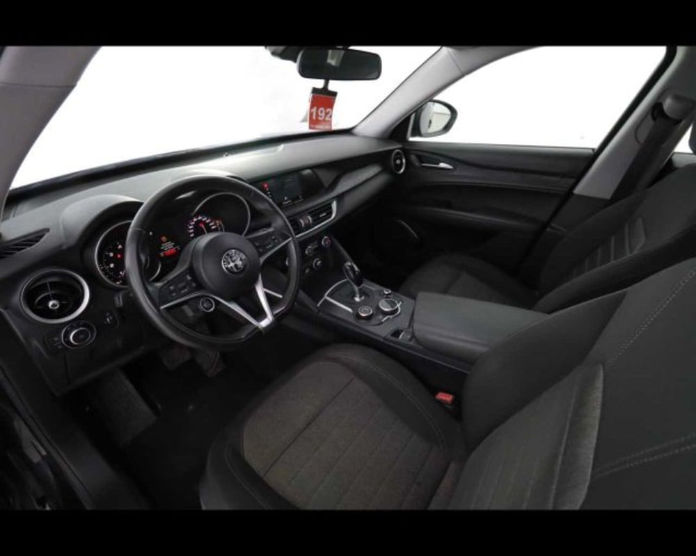 Alfa Romeo Stelvio usata a Bologna (9)