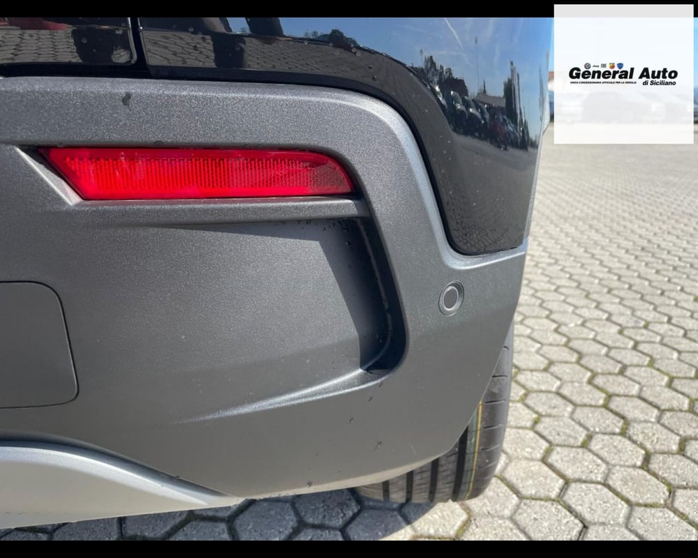 Jeep Avenger nuova a Lucca (12)