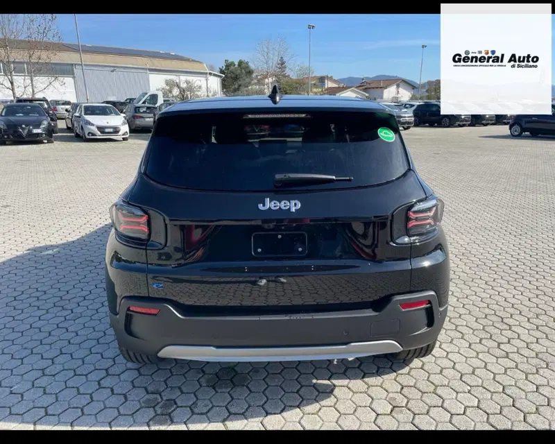 Jeep Avenger nuova a Lucca (4)
