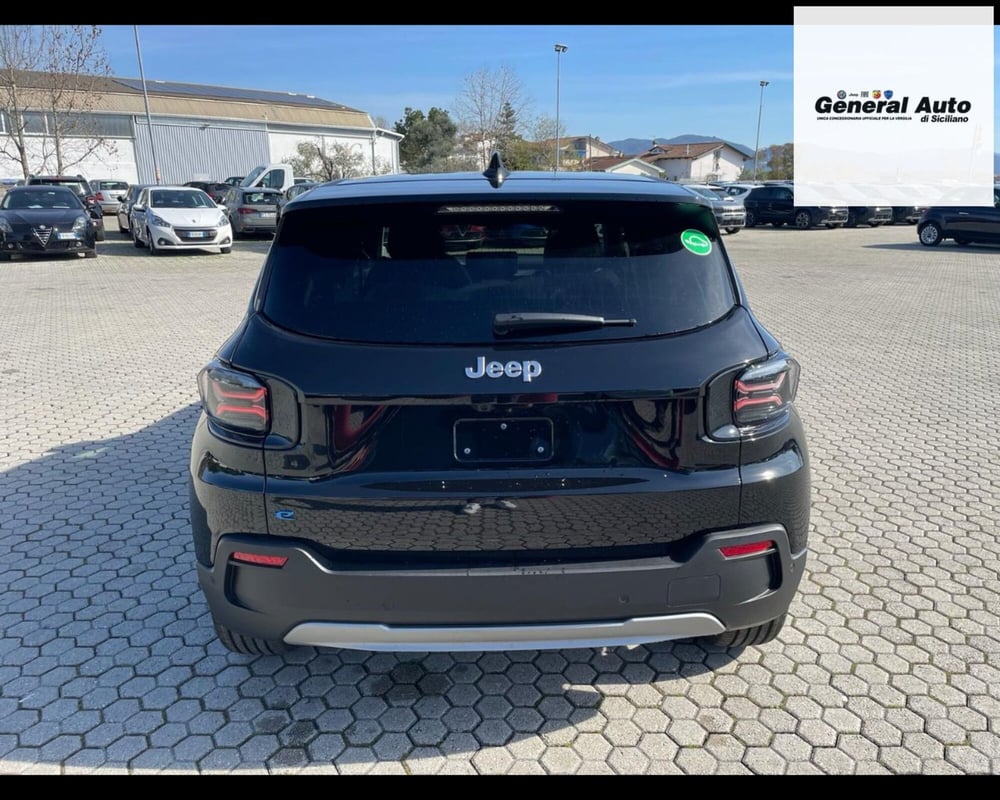 Jeep Avenger nuova a Lucca (4)