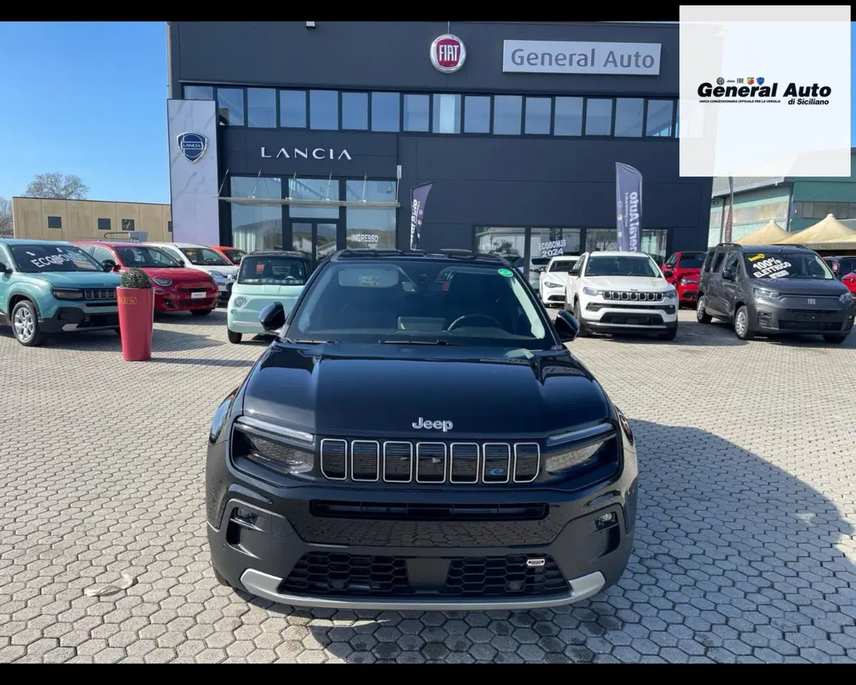 Jeep Avenger nuova a Lucca (8)