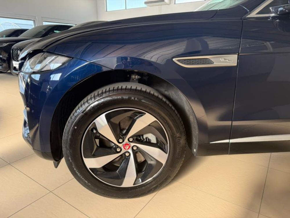 Jaguar F-Pace usata a Venezia (3)